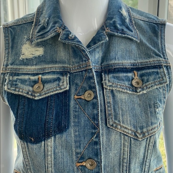 Abercrombie & Fitch - Destroyed Jean Vest - Picture 2 of 8